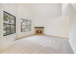 Photo #3: 24232820 Listing 