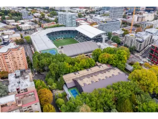 Photo #3: 24235474 Listing