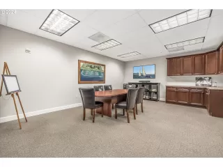 Photo #6: 24236607 Listing 