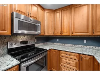 Photo #3: 24237110 Listing 