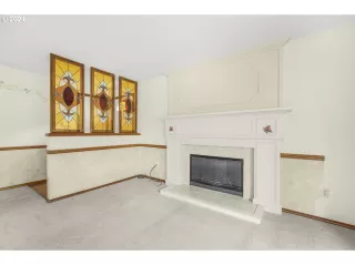 Photo #5: 24237214 Listing