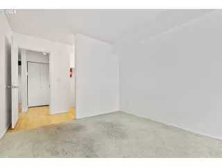 Photo #3: 24237266 Listing 