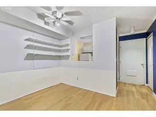 Photo #5: 24237266 Listing 