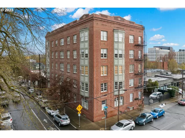 MLS: 24237331 Condo For Sale