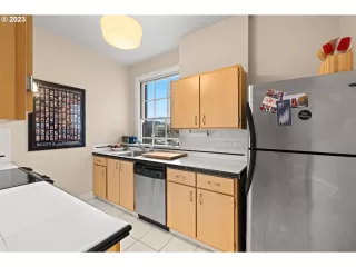 Photo #4: 24237331 Listing 