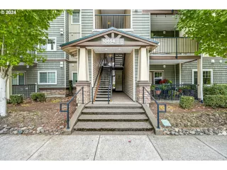 Photo #2: 24237853 Listing 