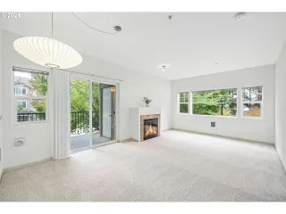 Photo #4: 24237853 Listing 