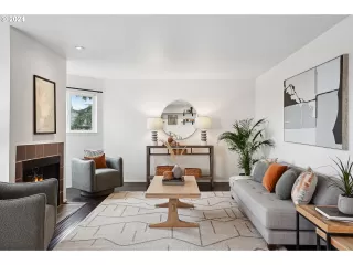 Photo #3: 24239525 Listing