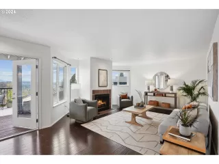 Photo #6: 24239525 Listing