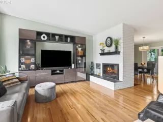 Photo #3: 24240006 Listing 