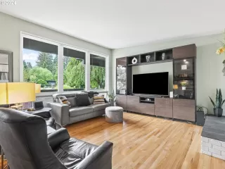 Photo #5: 24240006 Listing 