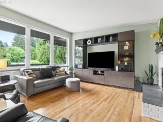 Photo #6: 24240006 Listing 