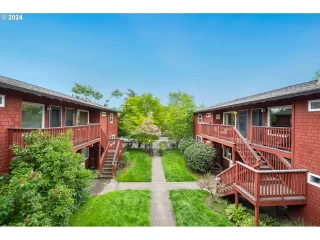 Photo #3: 24240862 Listing