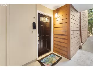 Photo #4: 24241263 Listing 