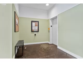 Photo #2: 24242336 Listing 