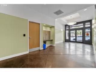 Photo #3: 24242336 Listing 