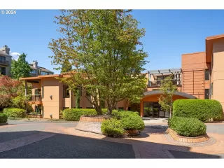 More Details about MLS # 24242622 : 786 NW WESTOVER SQ