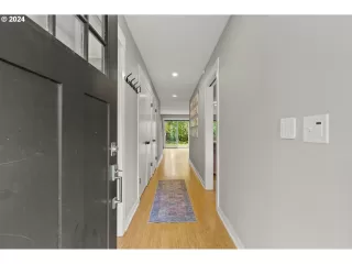 Photo #2: 24245462 Listing