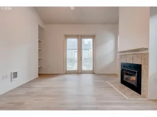 Photo #4: 24245468 Listing