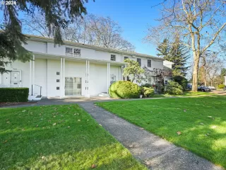 Photo #2: 24245923 Listing 