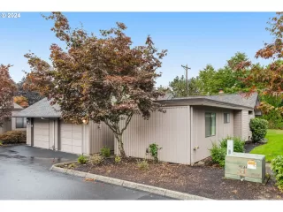 Photo #2: 24246386 Listing