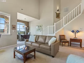 Photo #6: 24247008 Listing 