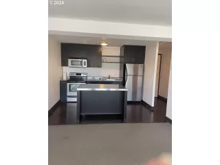 Photo #6: 24247965 Listing 