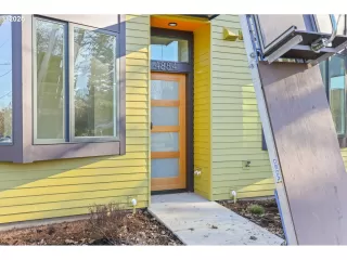 More Details about MLS # 24248759 : 4884 NE 36TH AVE 4