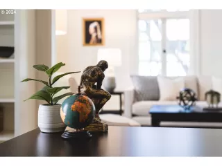 Photo #4: 24249006 Listing