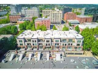 Photo #5: 24249920 Listing