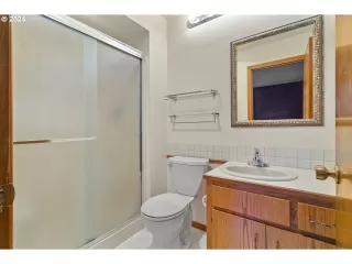 Photo #1: 24250014 Listing