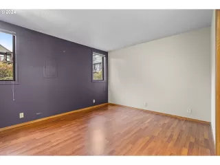 Photo #5: 24250014 Listing