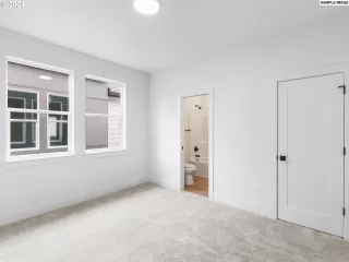 Photo #6: 24251025 Listing