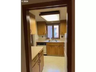 Photo #4: 24252514 Listing