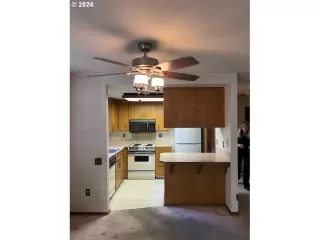 Photo #5: 24252514 Listing