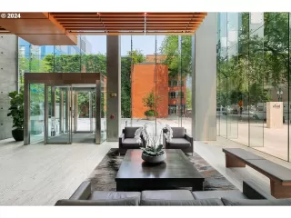 Photo #4: 24252701 Listing