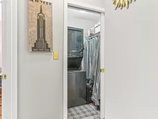 Photo #3: 24253135 Listing