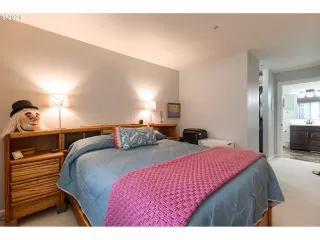 Photo #2: 24253535 Listing