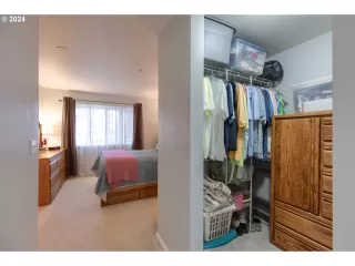 Photo #4: 24253535 Listing