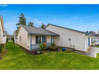 Photo #2: 24253748 Listing