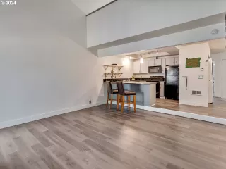 Photo #3: 24254173 Listing