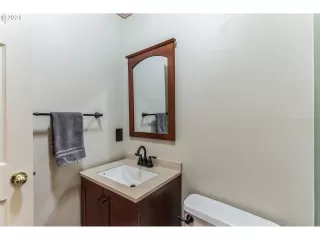 Photo #4: 24254664 Listing