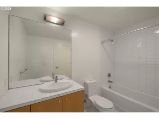 Photo #2: 24254736 Listing