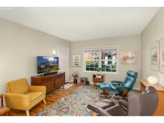 Photo #3: 24255386 Listing