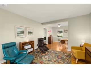 Photo #4: 24255386 Listing