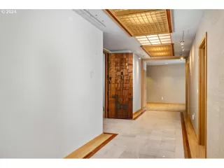 Photo #1: 24255504 Listing