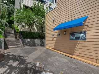 Photo #1: 24255620 Listing