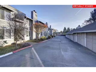 Photo #4: 24256163 Listing