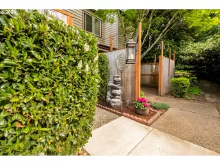 Photo #2: 24256333 Listing 