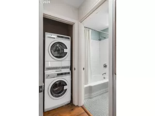 Photo #6: 24257202 Listing 